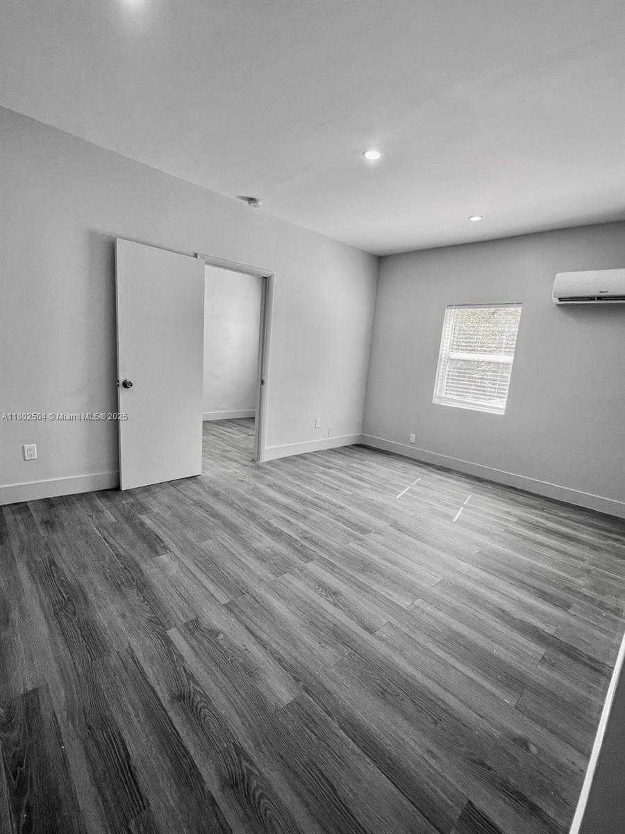 Small Image of 852 SOUTH WEST 13TH AVE, Miami Number 22
