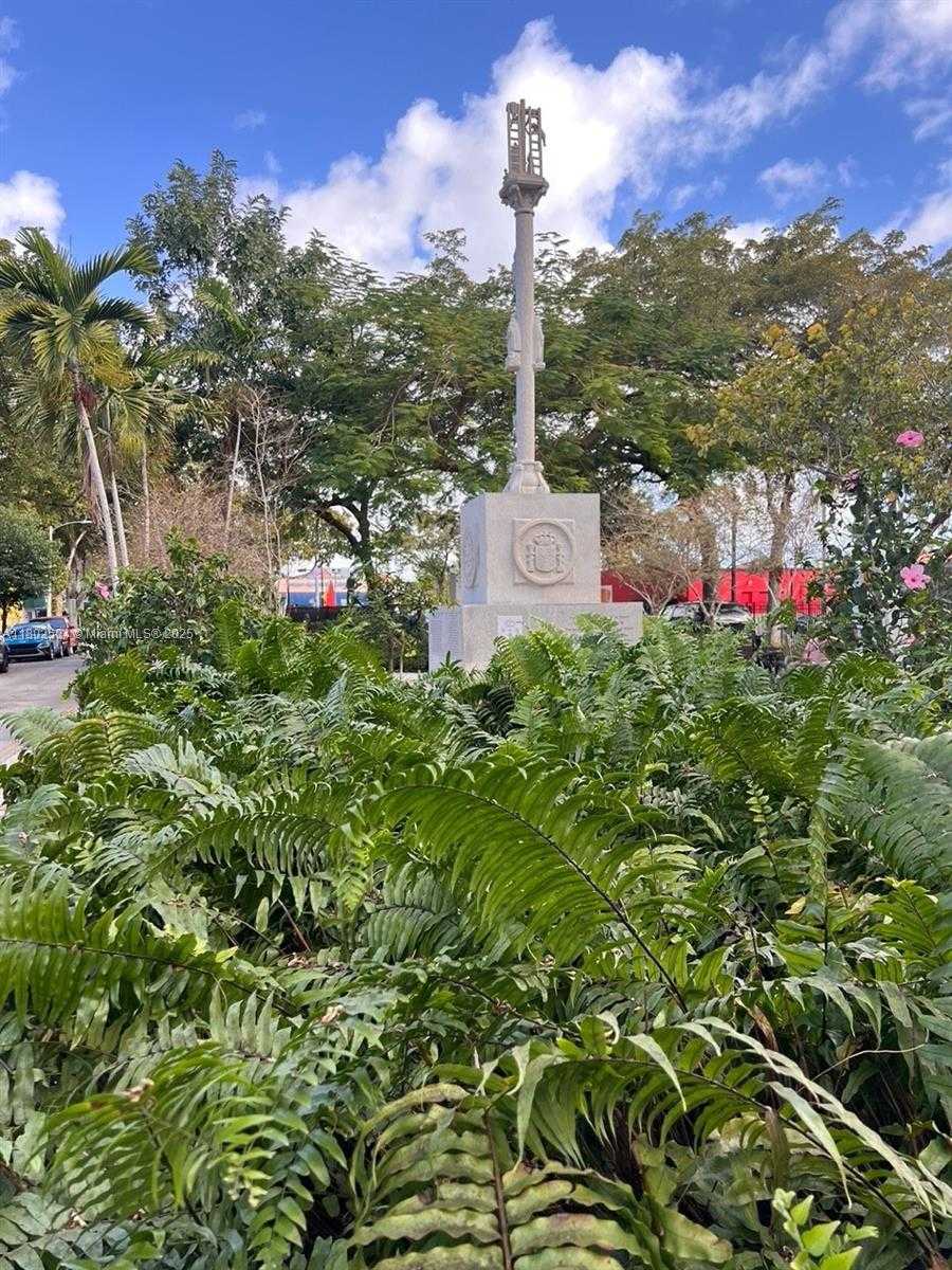 Small Image of 852 SOUTH WEST 13TH AVE, Miami Number 27