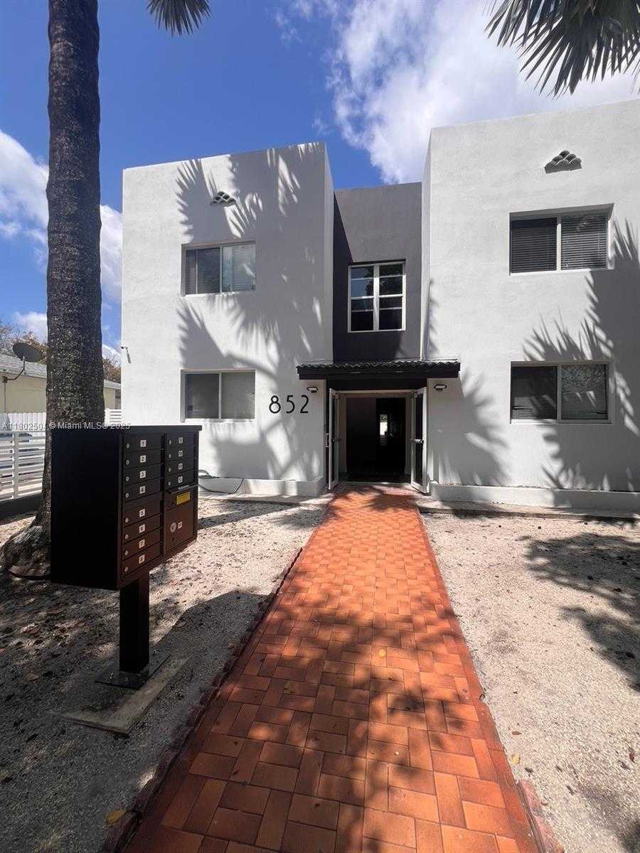 Small Image of 852 SOUTH WEST 13TH AVE, Miami Number 3