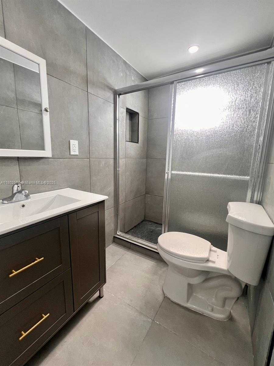 Small Image of 852 SOUTH WEST 13TH AVE, Miami Number 34