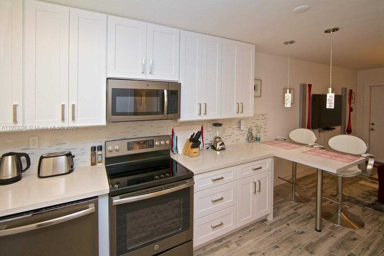 Small Image of 605 SOUTH RIVERSIDE DR #1-5, Pompano Beach Number 18