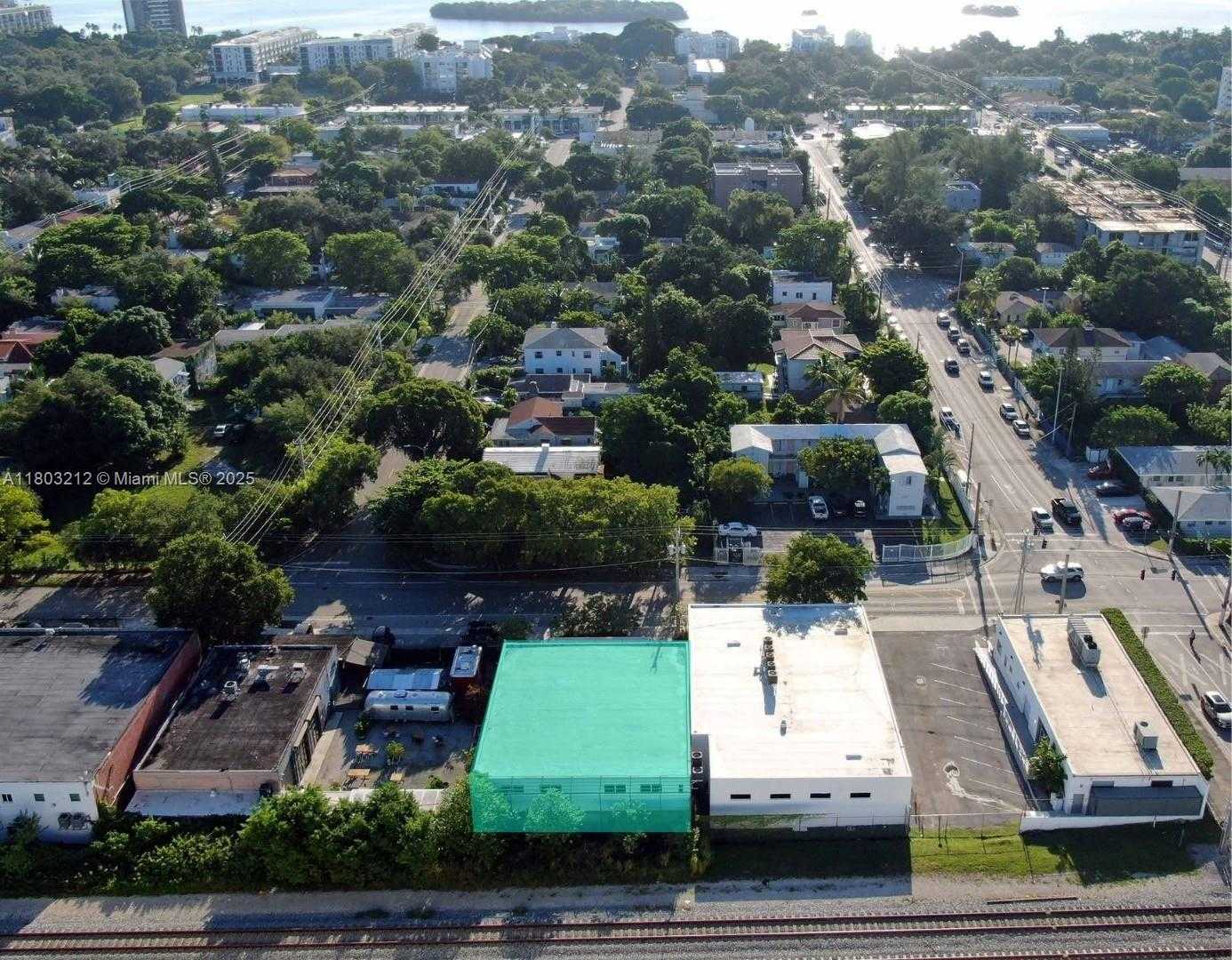 Small Image of 6240 NORTH EAST 4TH CT, Miami Number 2