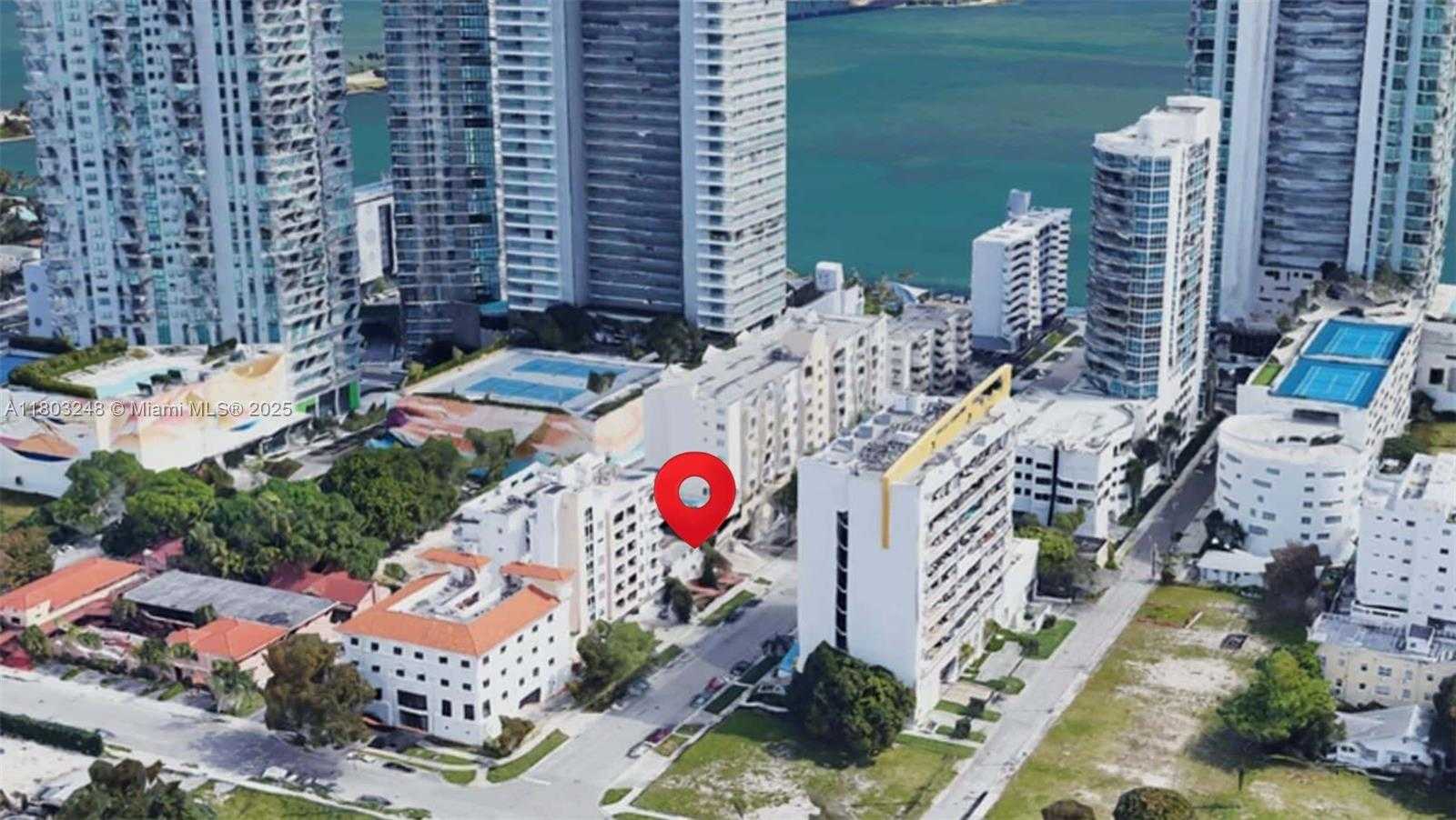 Small Image of 437 NORTH EAST 30TH ST, Miami Number 3