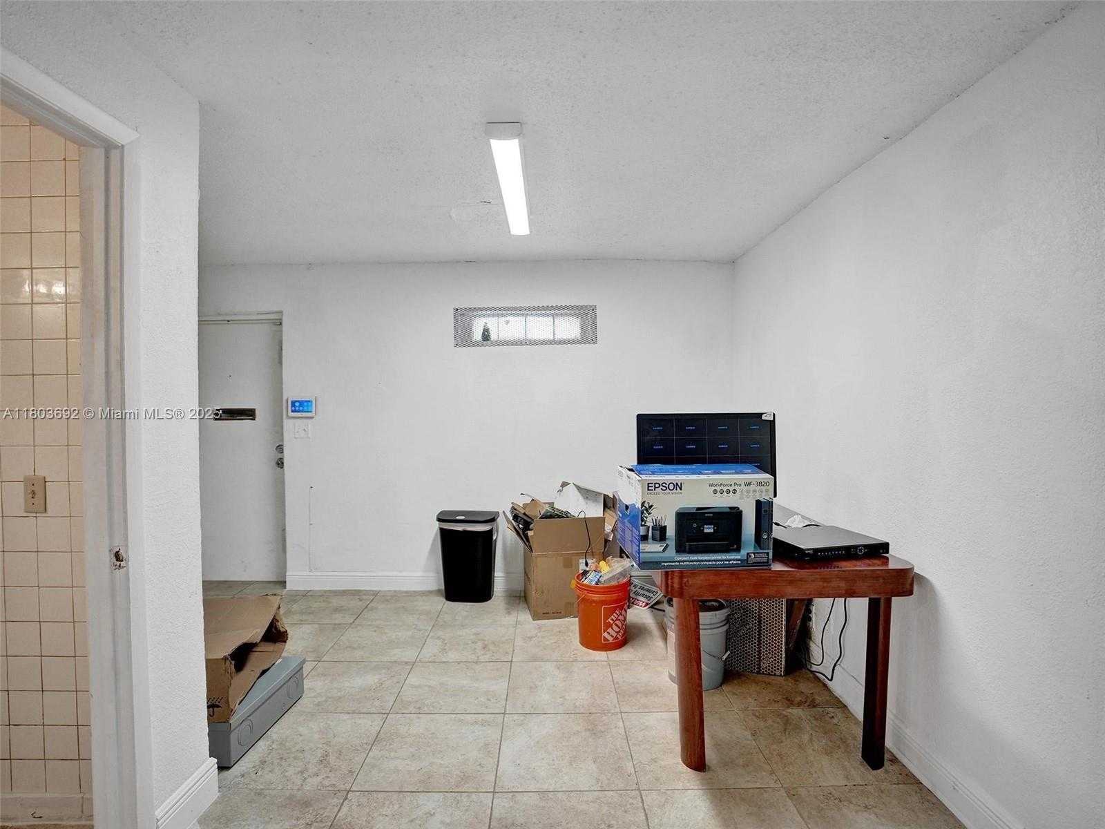 Small Image of 844 NORTH WEST 10TH TER, Fort Lauderdale Number 12