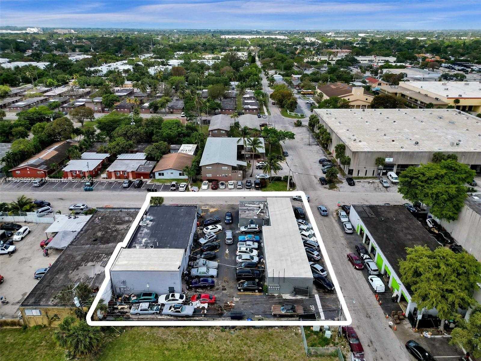 Small Image of 844 NORTH WEST 10TH TER, Fort Lauderdale Number 2