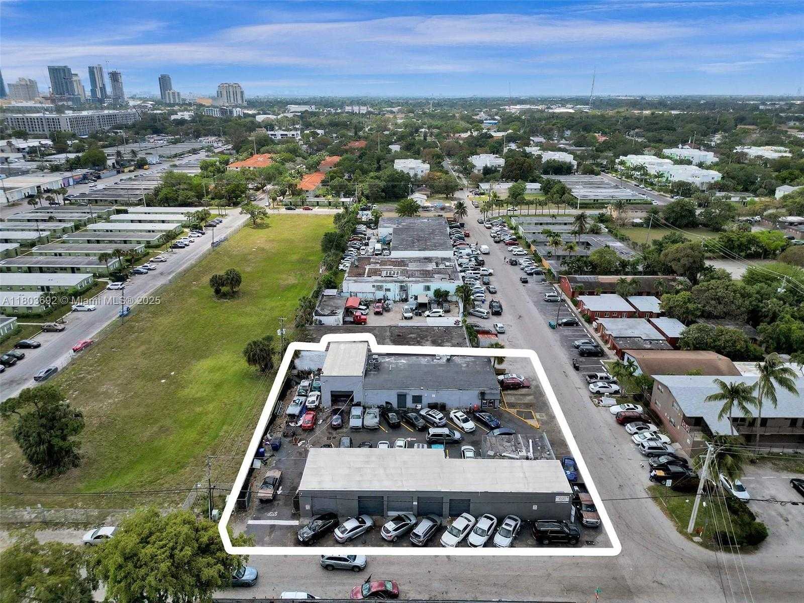 Small Image of 844 NORTH WEST 10TH TER, Fort Lauderdale Number 3