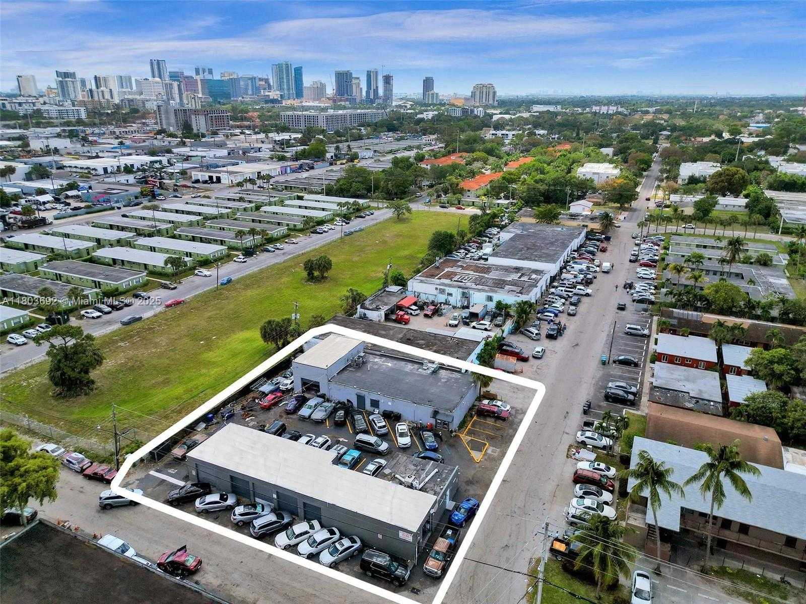 Small Image of 844 NORTH WEST 10TH TER, Fort Lauderdale Number 4