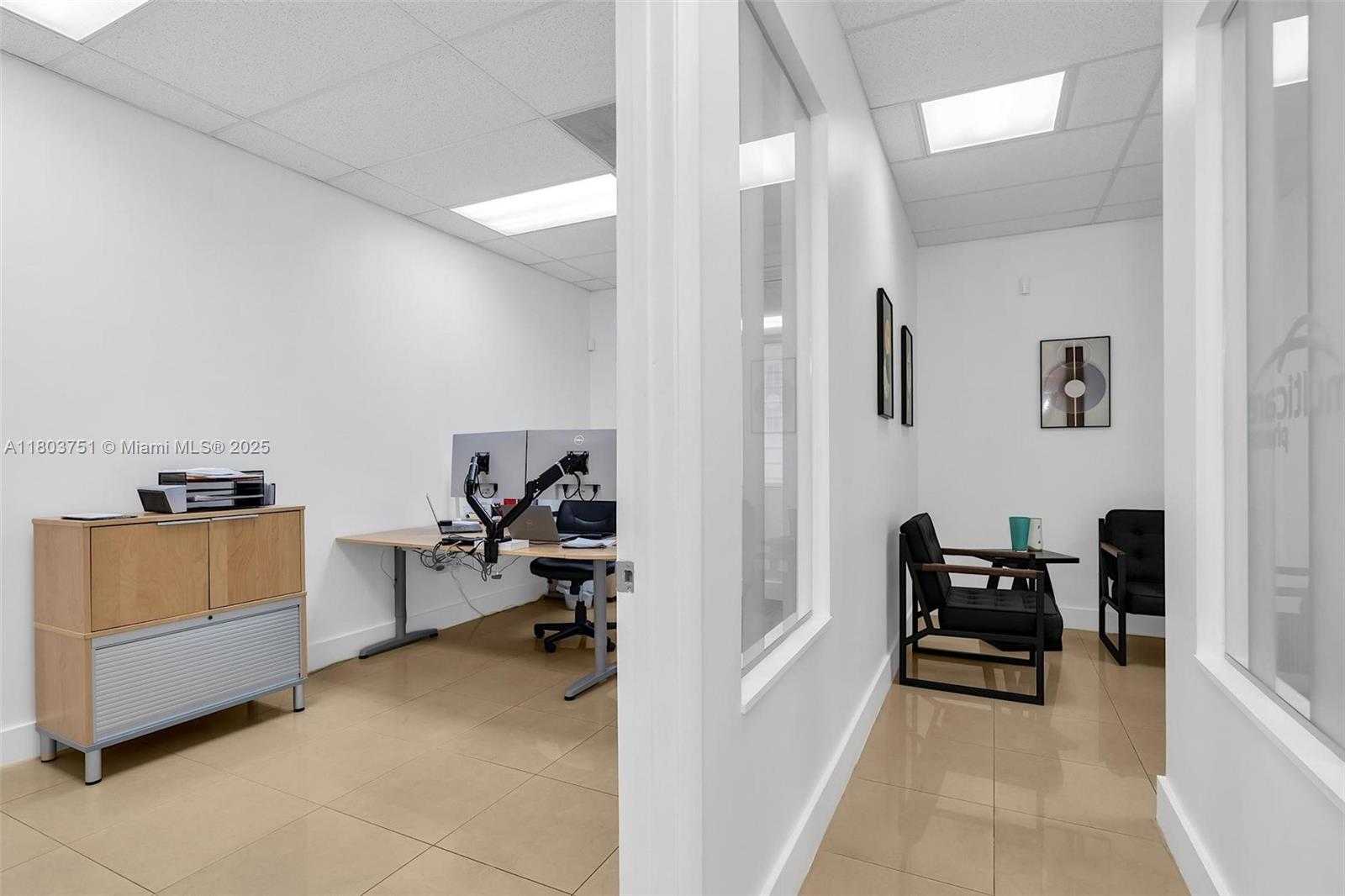 Small Image of 2400 NORTH WEST 87TH PL #2400-2402, Doral Number 16