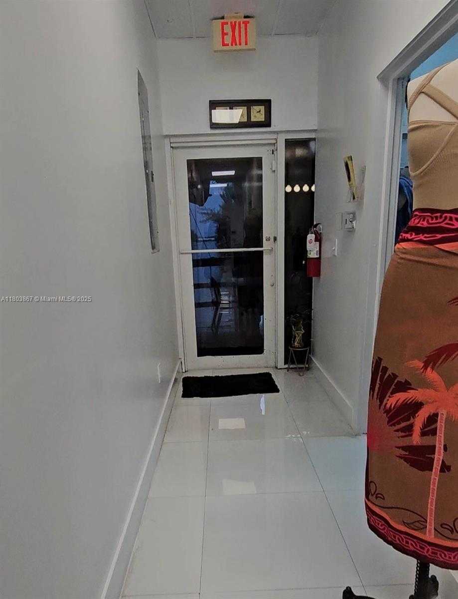 Small Image of 2475 NORTH WEST 95TH AVE #4, Doral Number 2