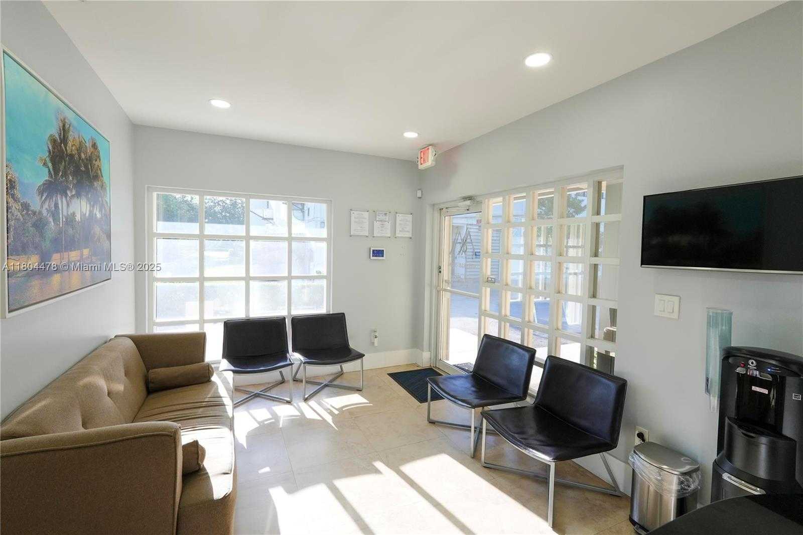 Small Image of 8125 SOUTH WEST 120TH ST, Pinecrest Number 11