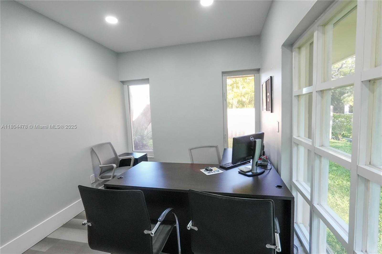 Small Image of 8125 SOUTH WEST 120TH ST, Pinecrest Number 14