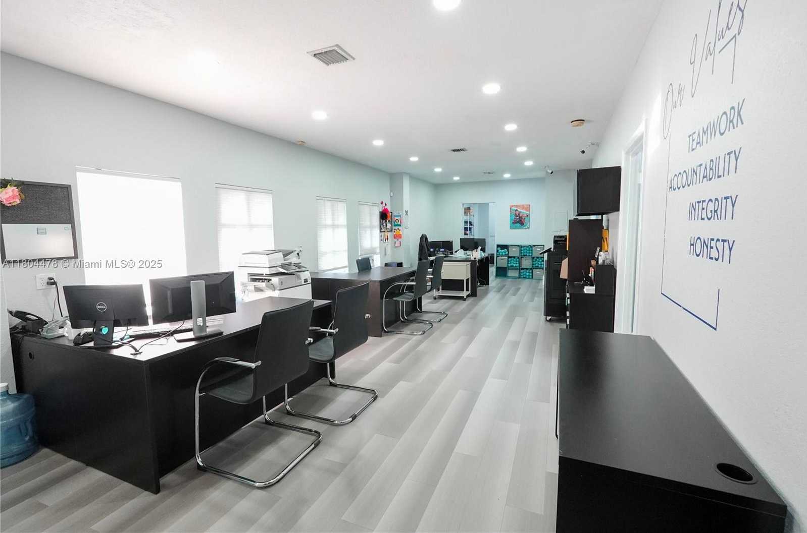 Small Image of 8125 SOUTH WEST 120TH ST, Pinecrest Number 20