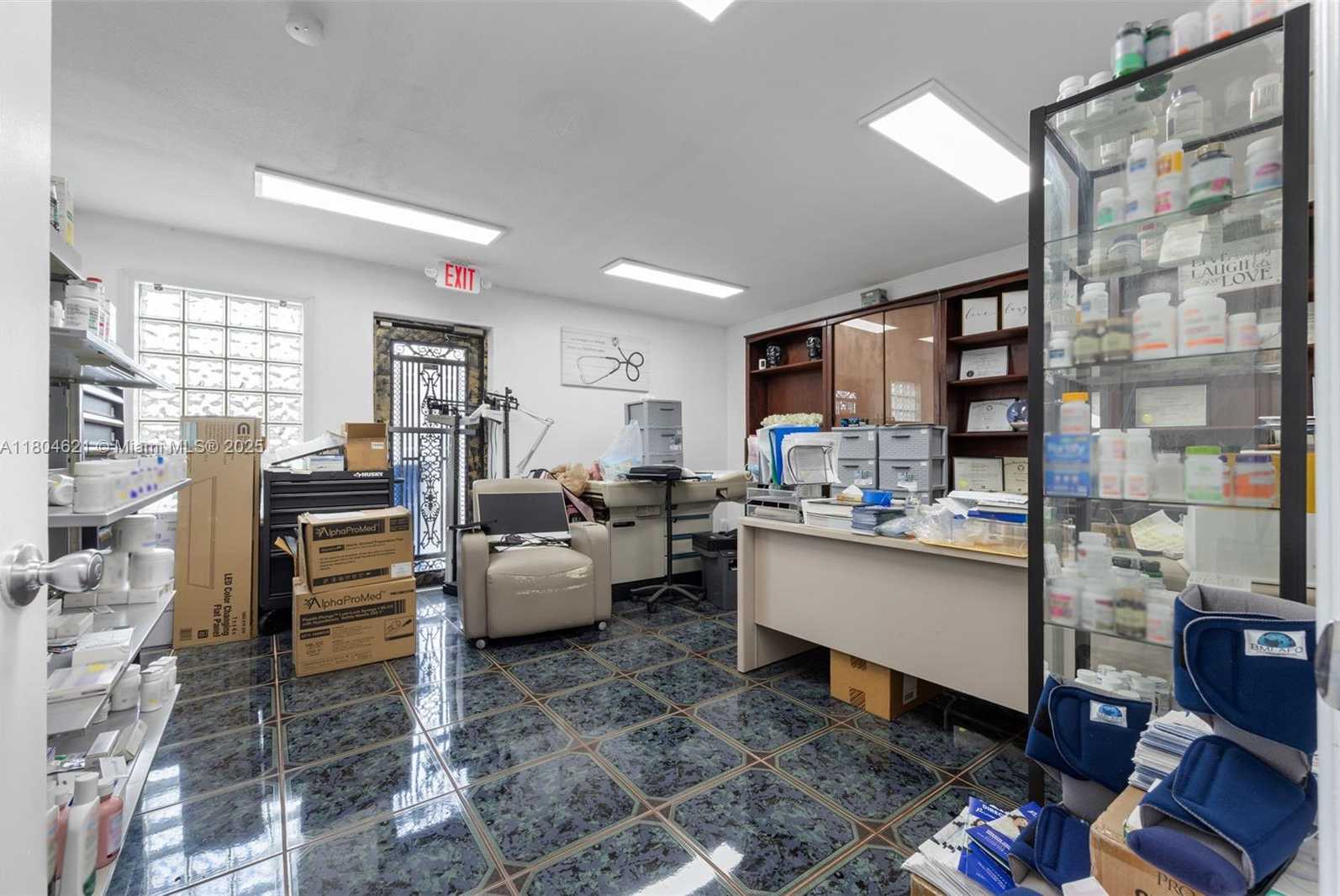 Small Image of 401 EAST OAKLAND PARK BLVD, Oakland Park Number 13