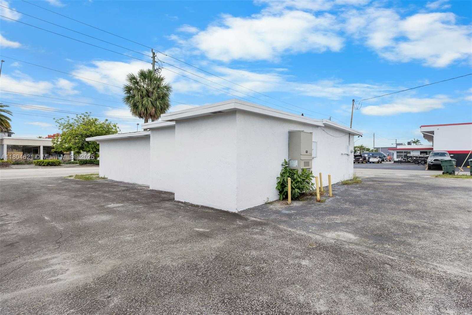 Small Image of 401 EAST OAKLAND PARK BLVD, Oakland Park Number 25