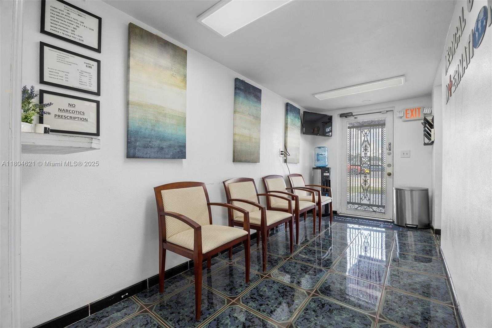 Small Image of 401 EAST OAKLAND PARK BLVD, Oakland Park Number 6