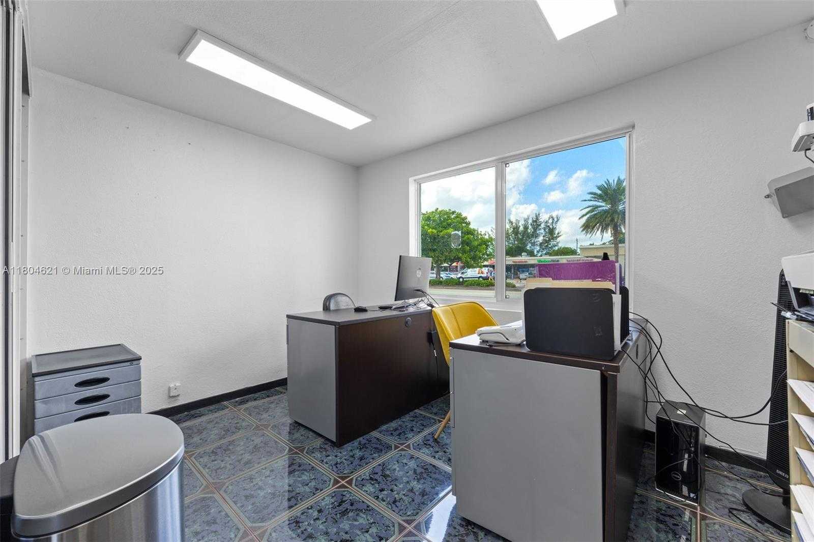 Small Image of 401 EAST OAKLAND PARK BLVD, Oakland Park Number 7