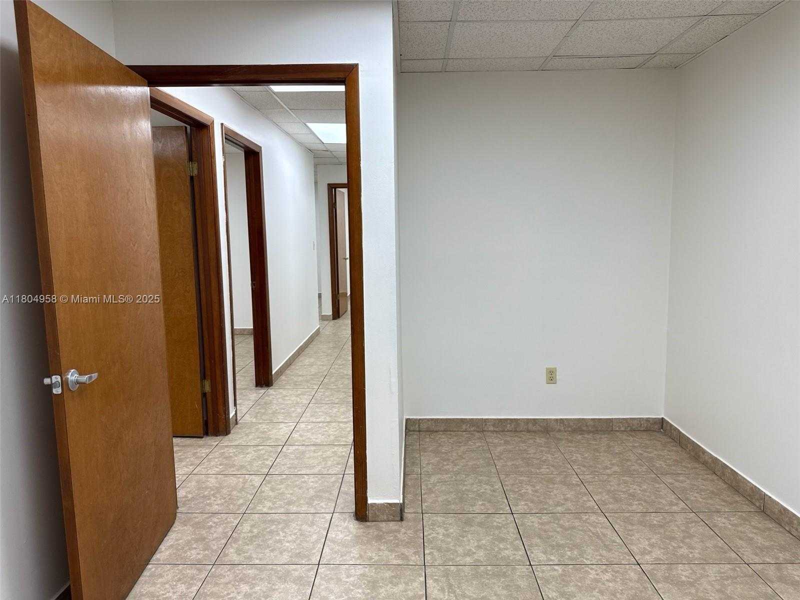 Small Image of 6995 #45, Miami Number 15