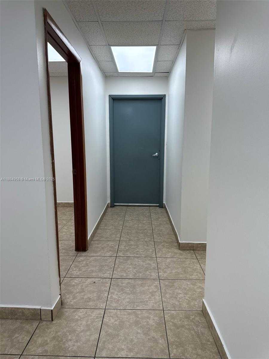 Small Image of 6995 #45, Miami Number 18