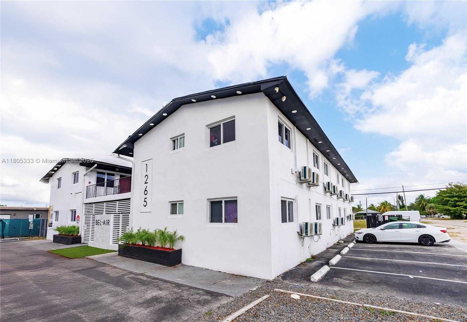 Small Image of 1265 SHARAZAD BLVD, Opa-Locka Number 5