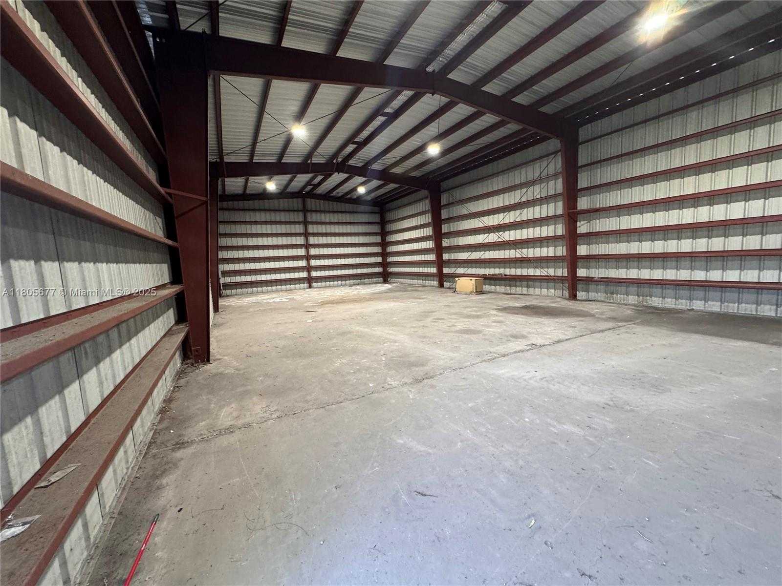 Small Image of 4701 OAKES RD, Davie Number 5