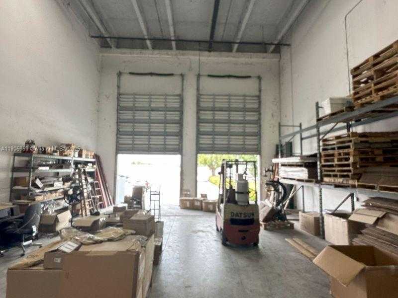 Small Image of 11200 NORTH WEST 138TH ST #1, Medley Number 2
