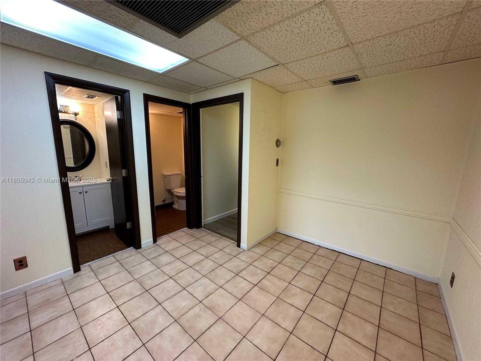 Small Image of 3816 HOLLYWOOD BLVD #204, Hollywood Number 3