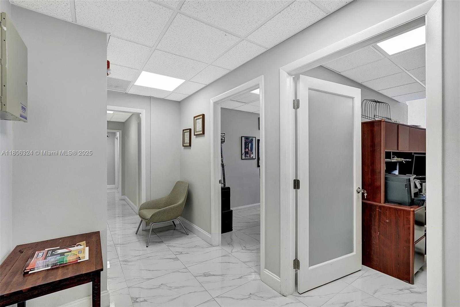 Small Image of 12550 BISCAYNE BLVD #702, North Miami Number 12