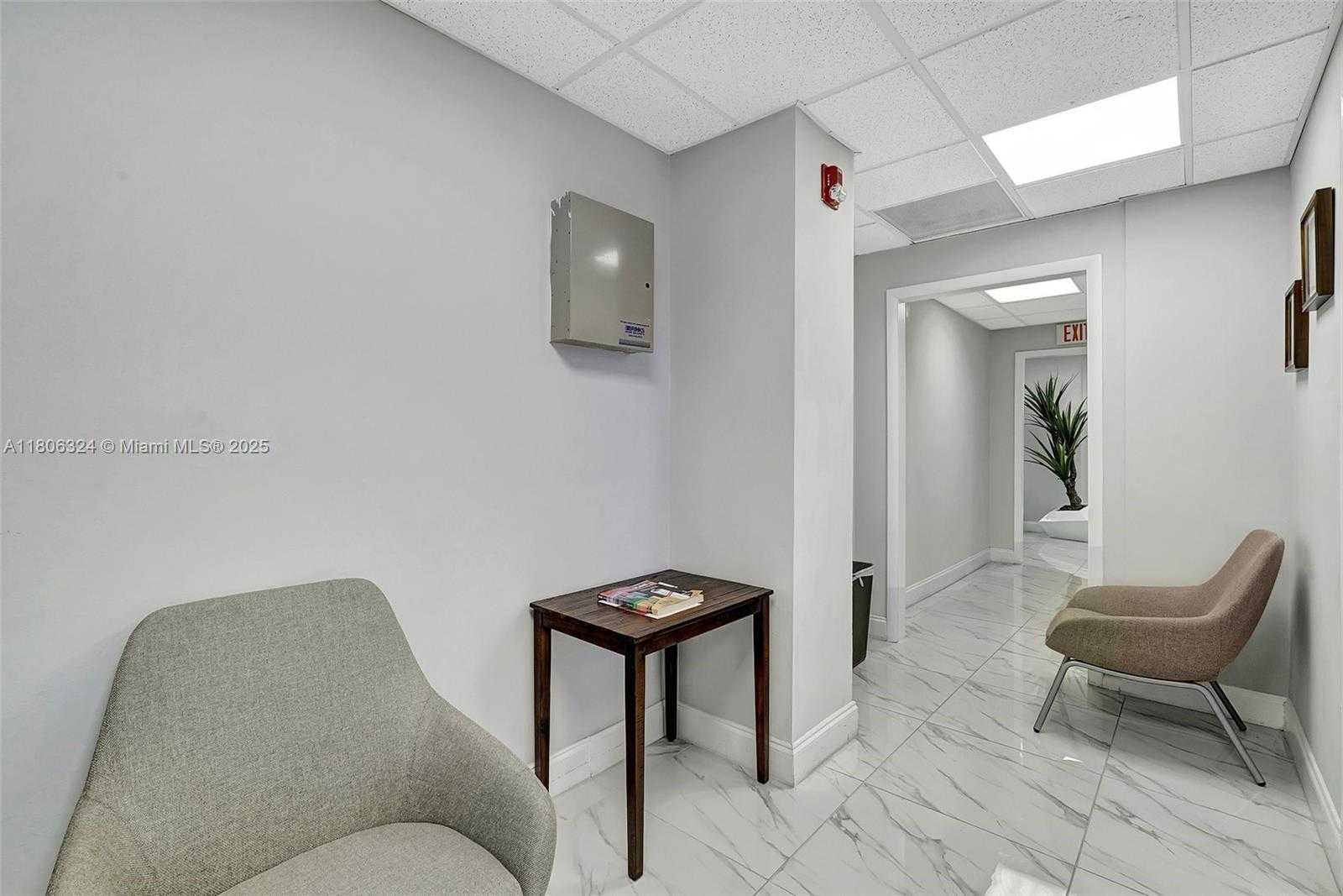 Small Image of 12550 BISCAYNE BLVD #702, North Miami Number 14