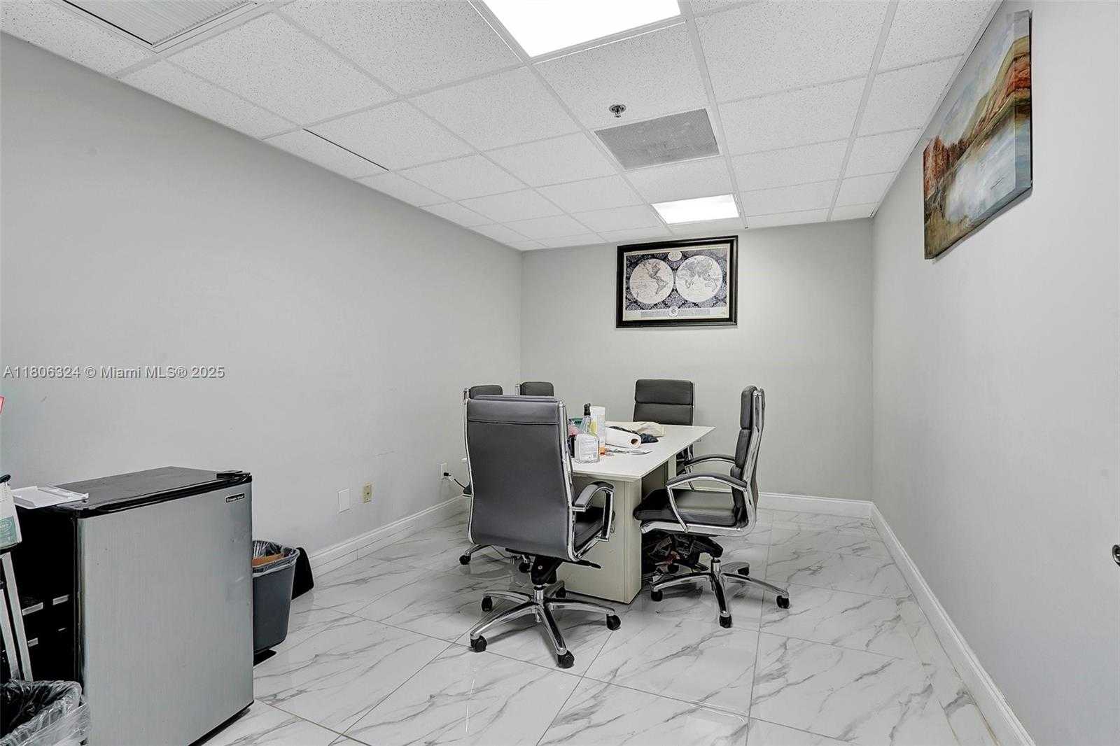Small Image of 12550 BISCAYNE BLVD #702, North Miami Number 15