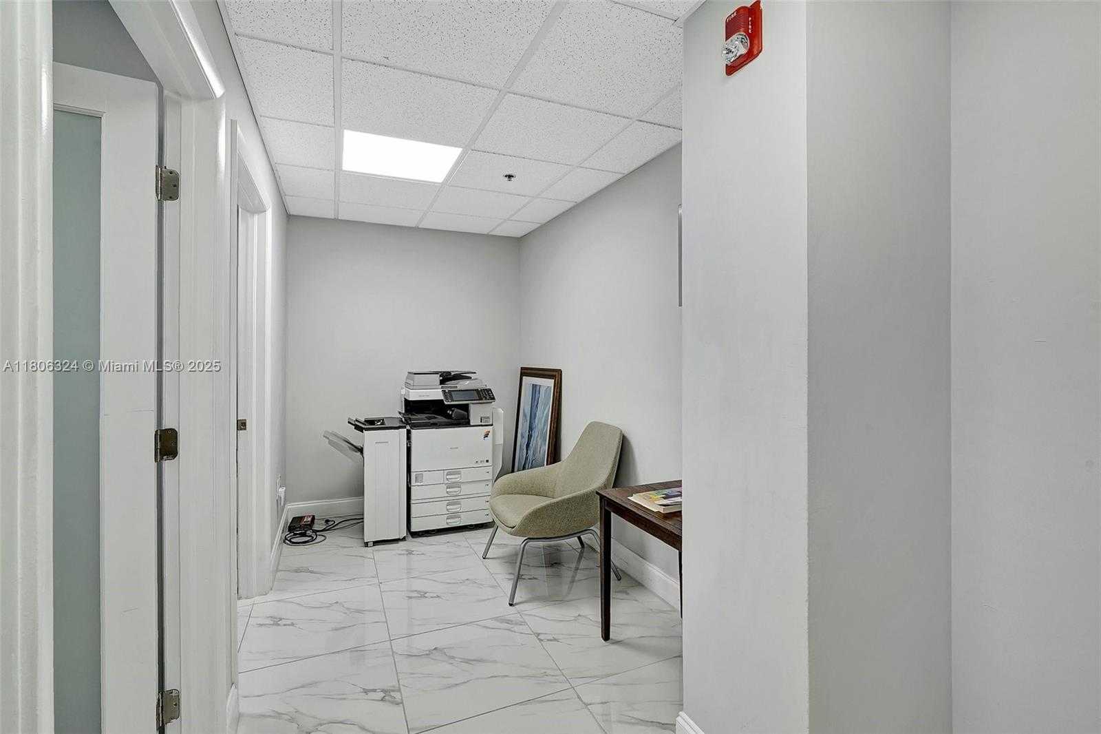 Small Image of 12550 BISCAYNE BLVD #702, North Miami Number 18