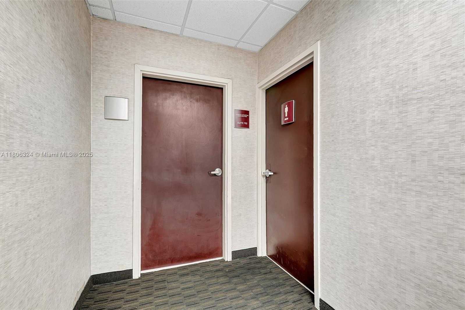 Small Image of 12550 BISCAYNE BLVD #702, North Miami Number 19