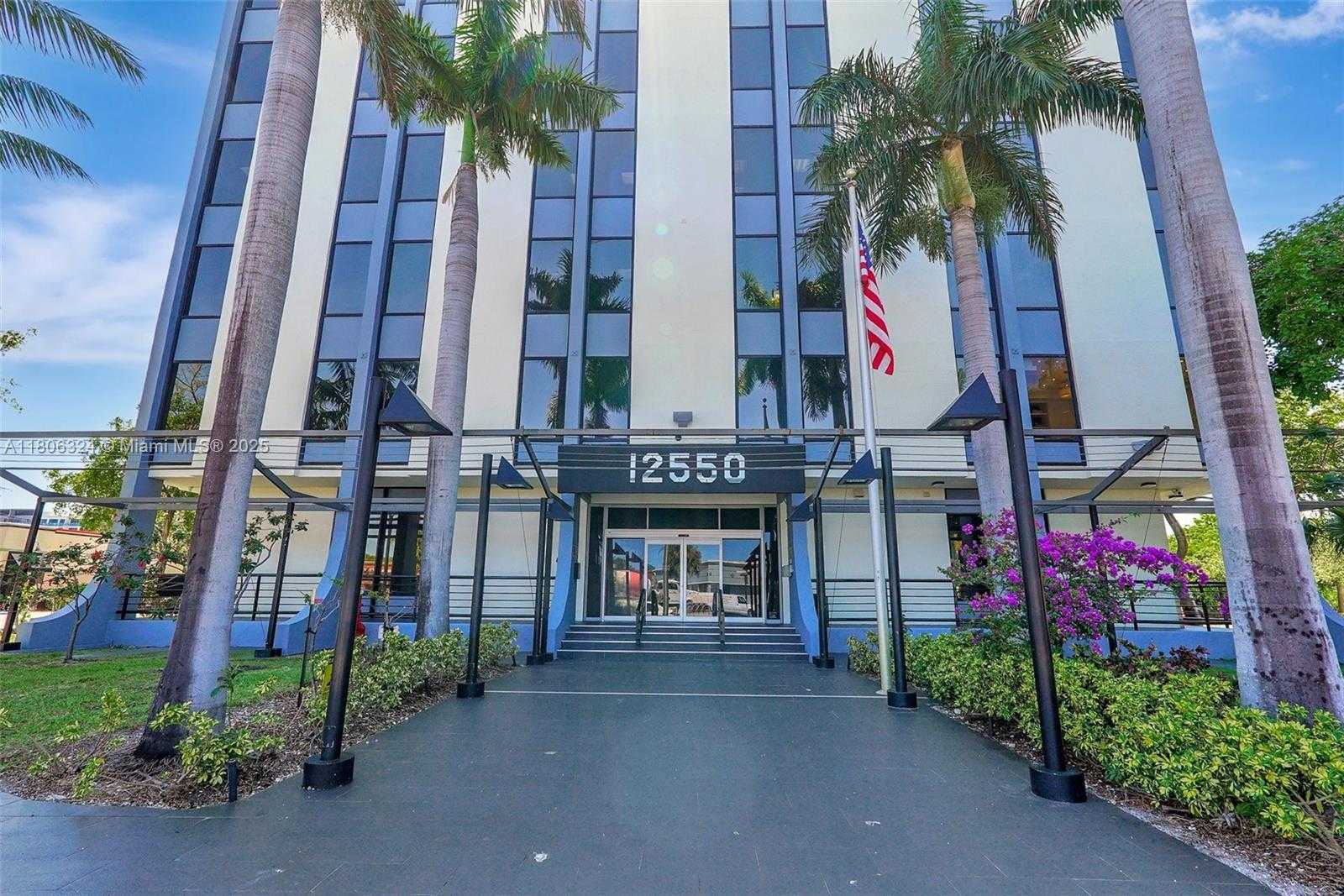 Small Image of 12550 BISCAYNE BLVD #702, North Miami Number 2