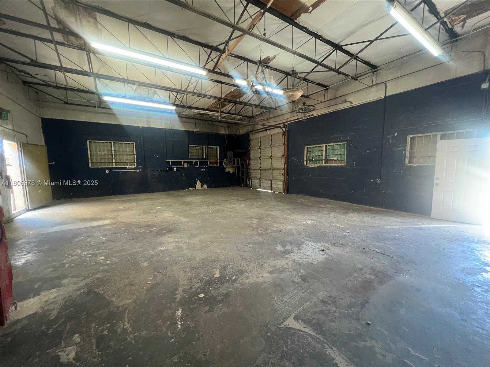 Small Image of 1325 EAST 10TH AVE #3, Hialeah Number 19