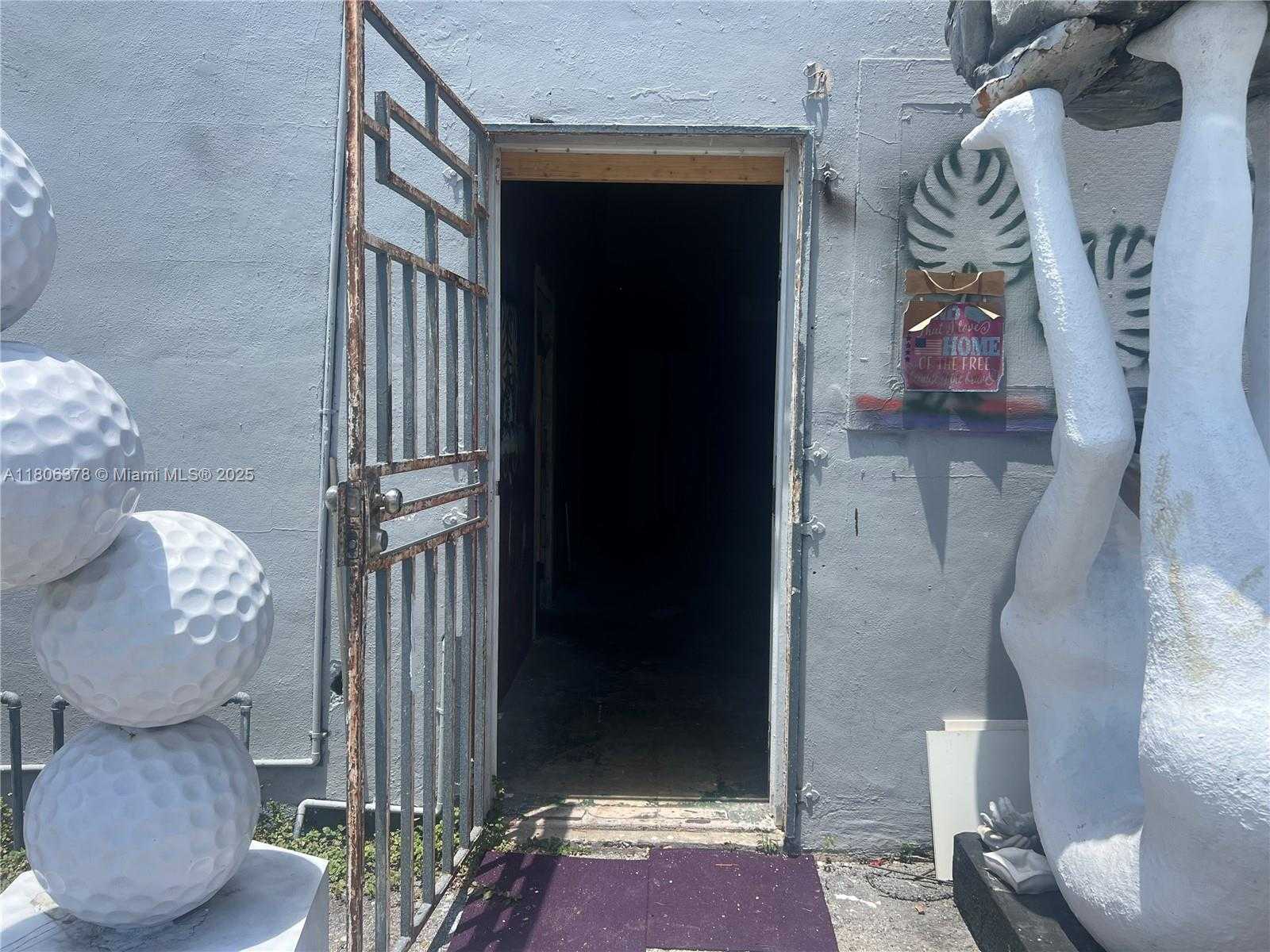 Small Image of 1325 EAST 10TH AVE #3, Hialeah Number 2