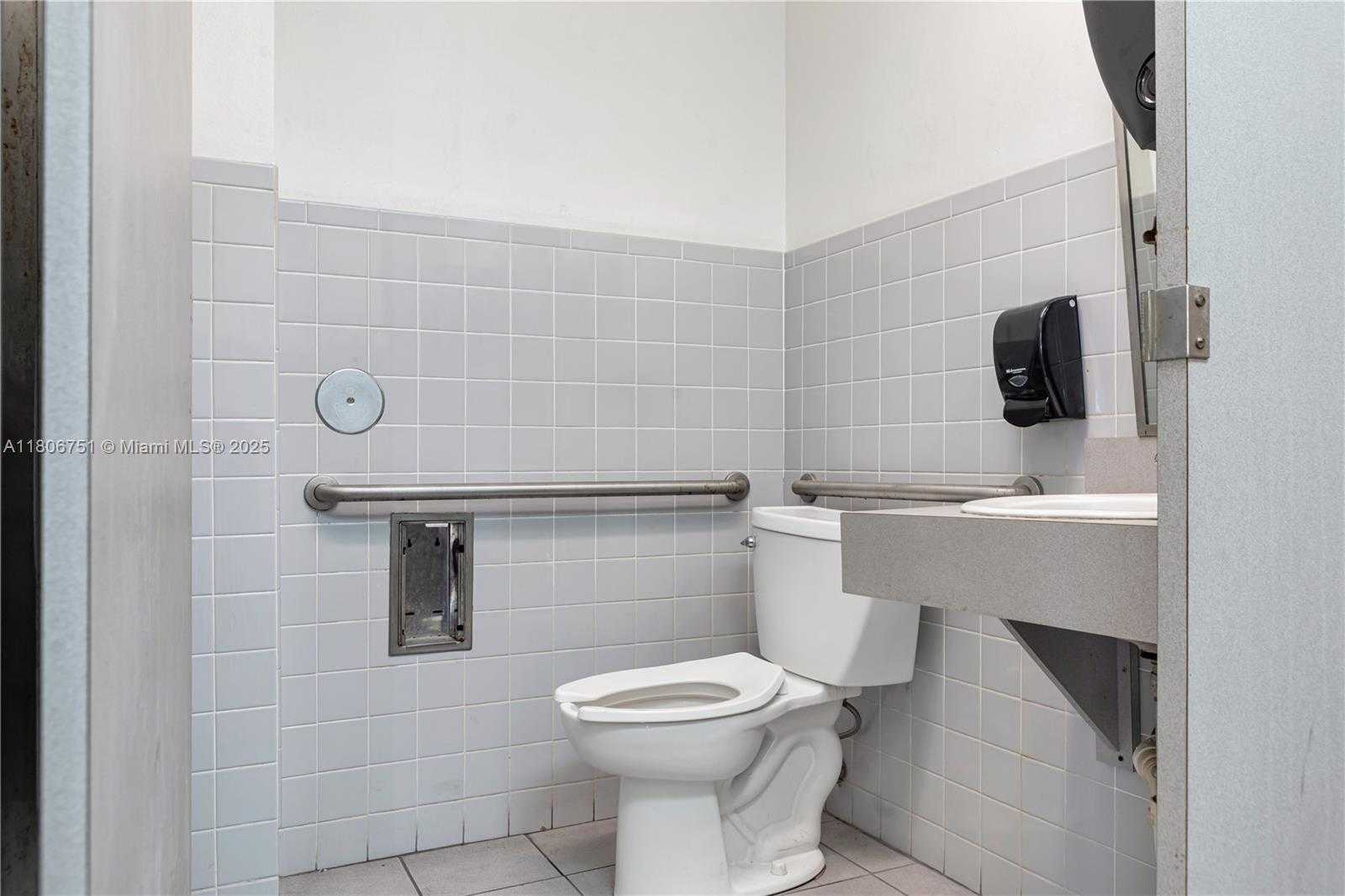 Small Image of 901 NORTH WEST 11TH AVE, Fort Lauderdale Number 9