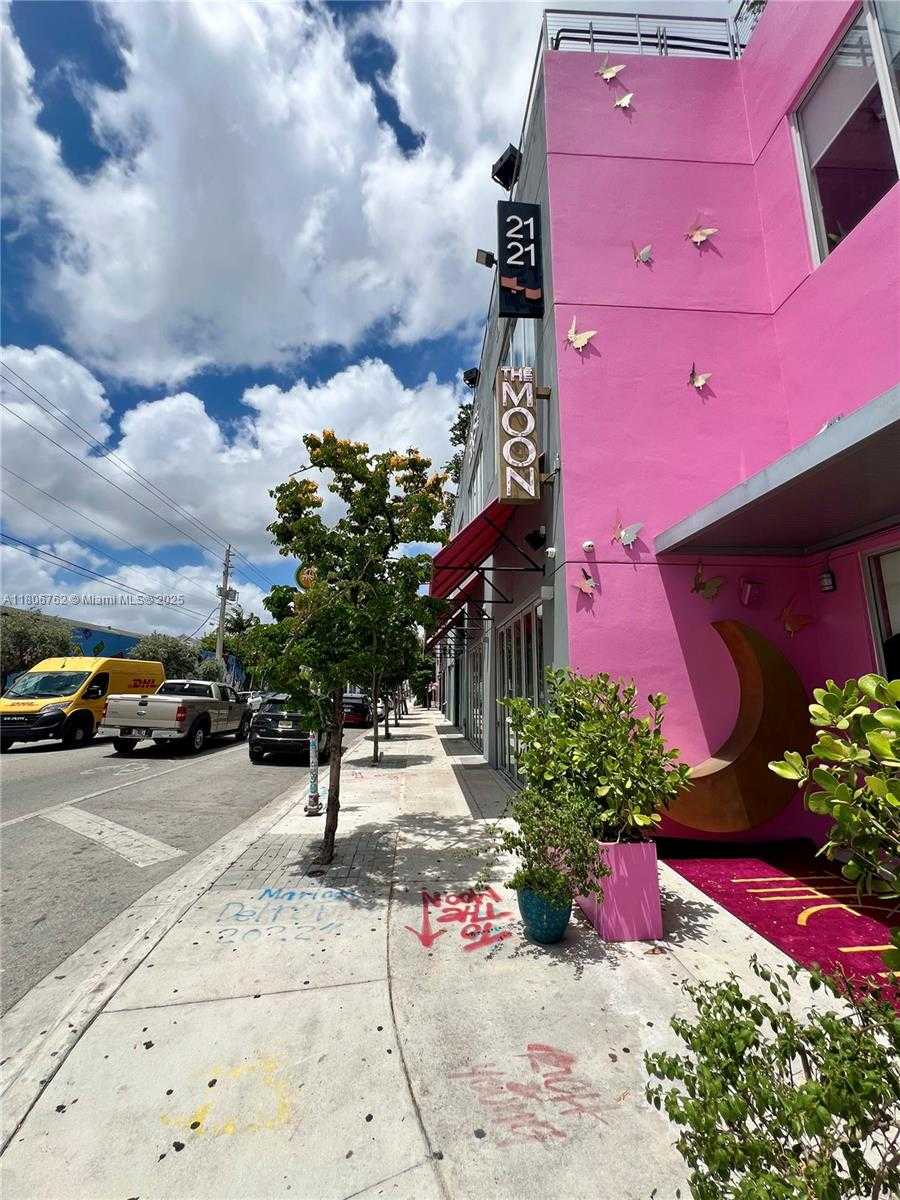 Small Image of Miami Number 5