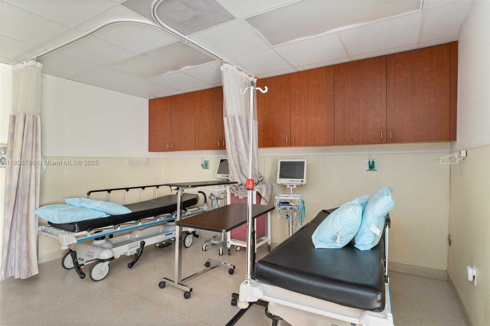 Small Image of 1378 CORAL WAY #3, Miami Number 15