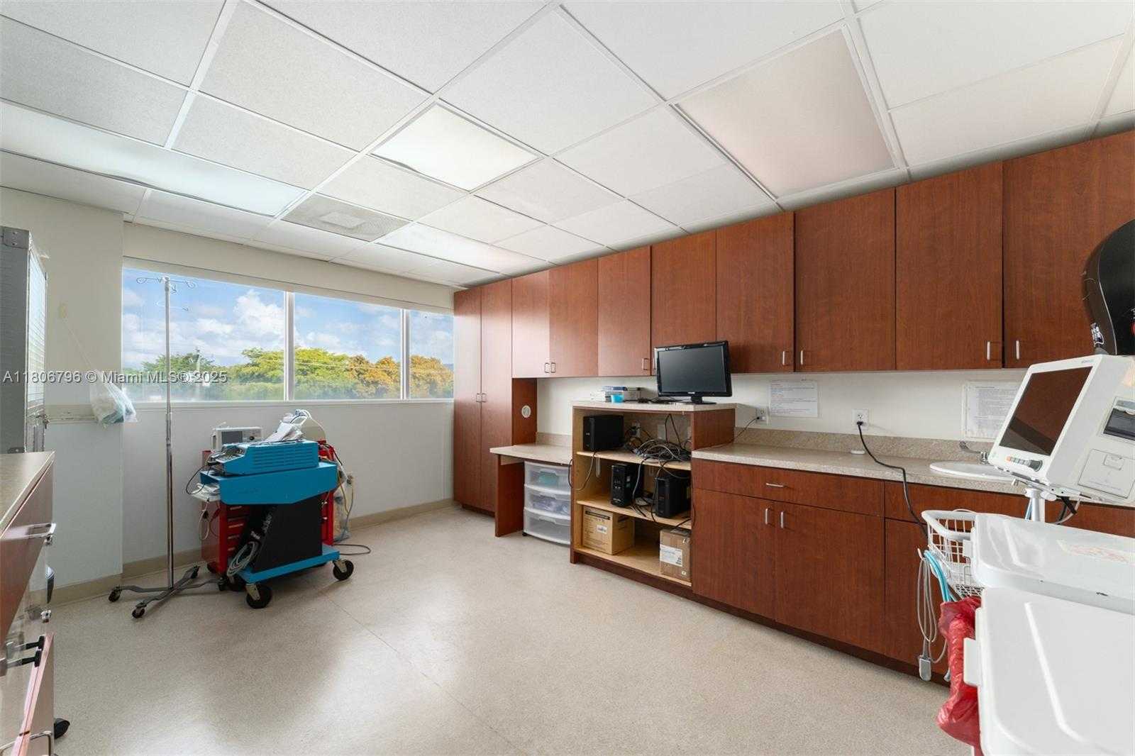 Small Image of 1378 CORAL WAY #3, Miami Number 17
