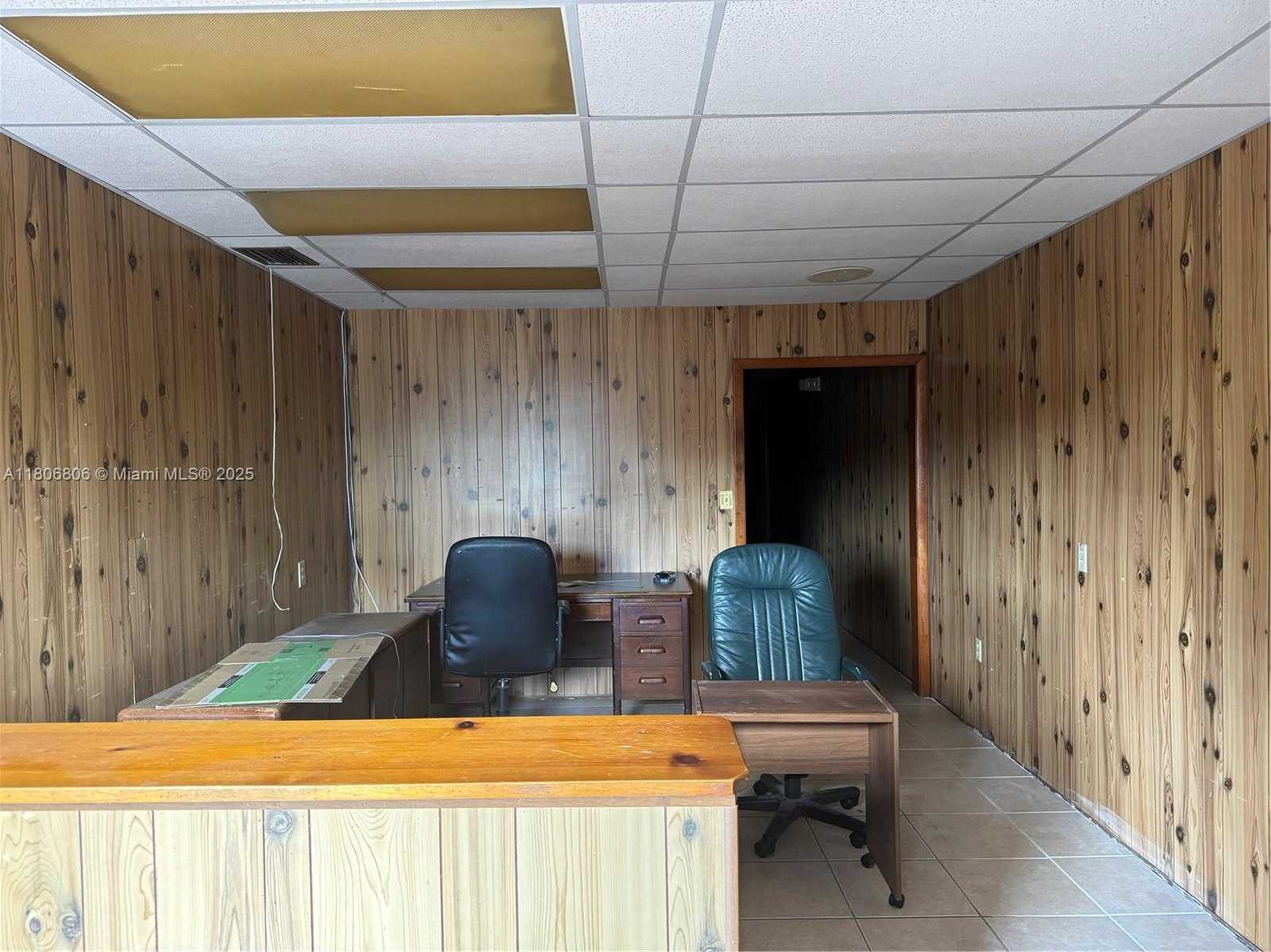 Small Image of 1926 TYLER ST #1926, Hollywood Number 3