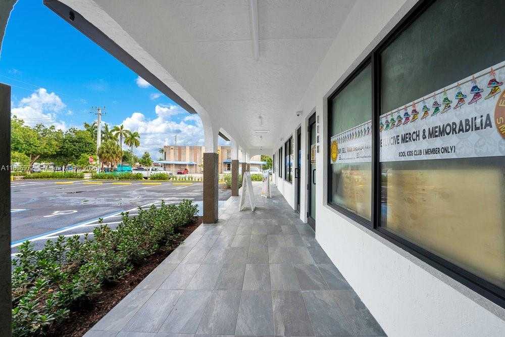 Small Image of 1100 SUNSET STRIP #1100-04, Sunrise Number 14