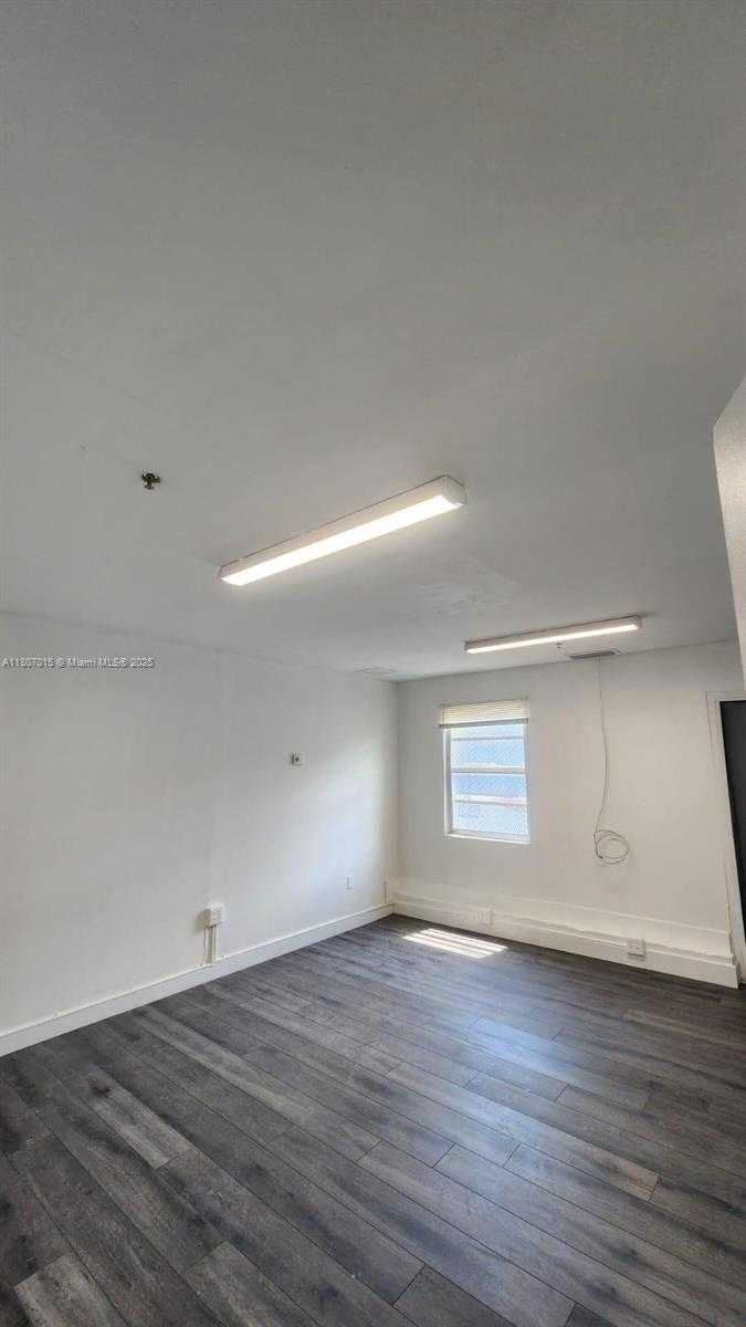Small Image of 7951 NORTH WEST 33RD ST, Doral Number 11