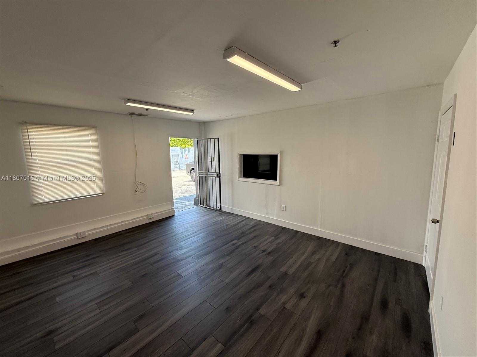 Small Image of 7951 NORTH WEST 33RD ST, Doral Number 12