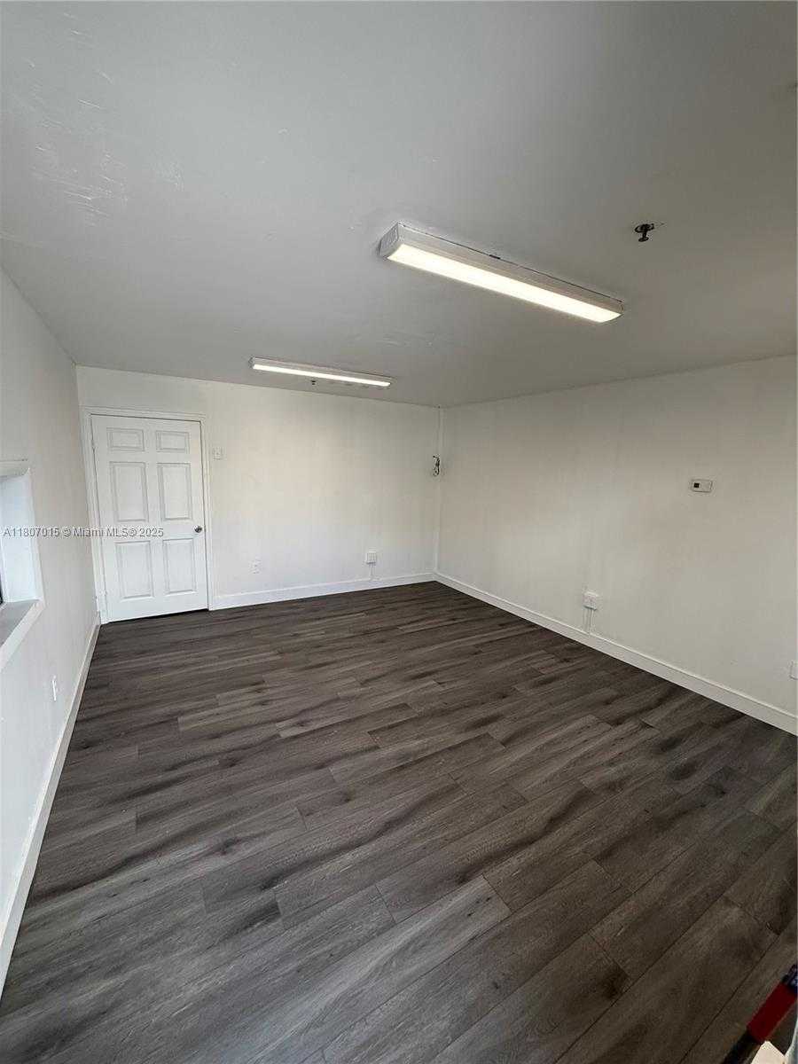 Small Image of 7951 NORTH WEST 33RD ST, Doral Number 14