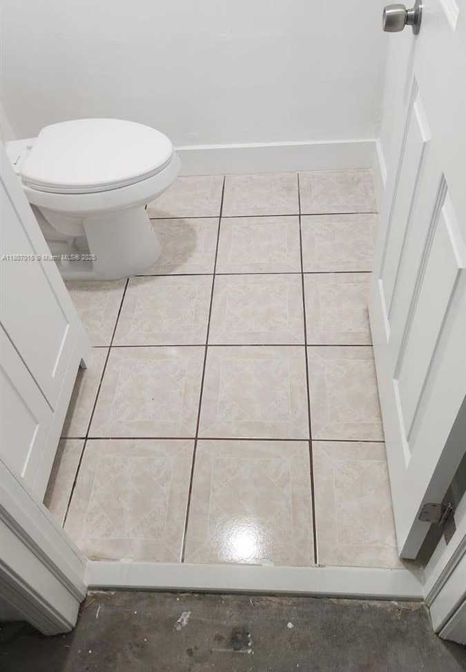 Small Image of 7951 NORTH WEST 33RD ST, Doral Number 5