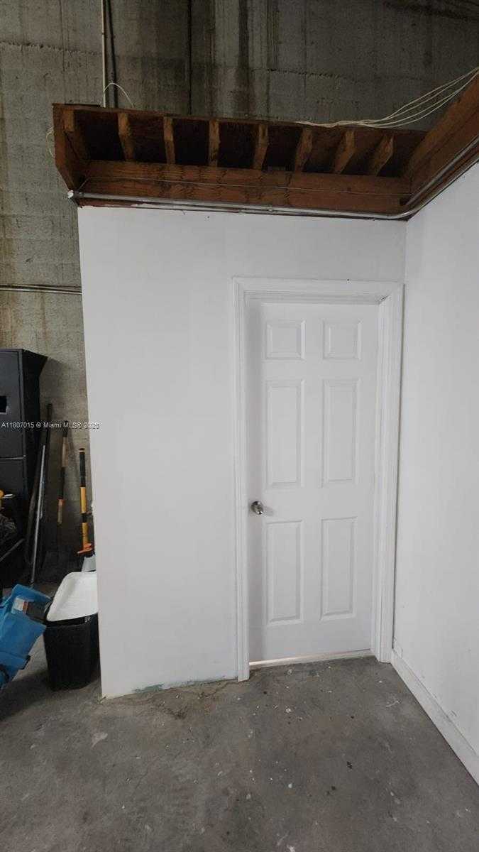 Small Image of 7951 NORTH WEST 33RD ST, Doral Number 6