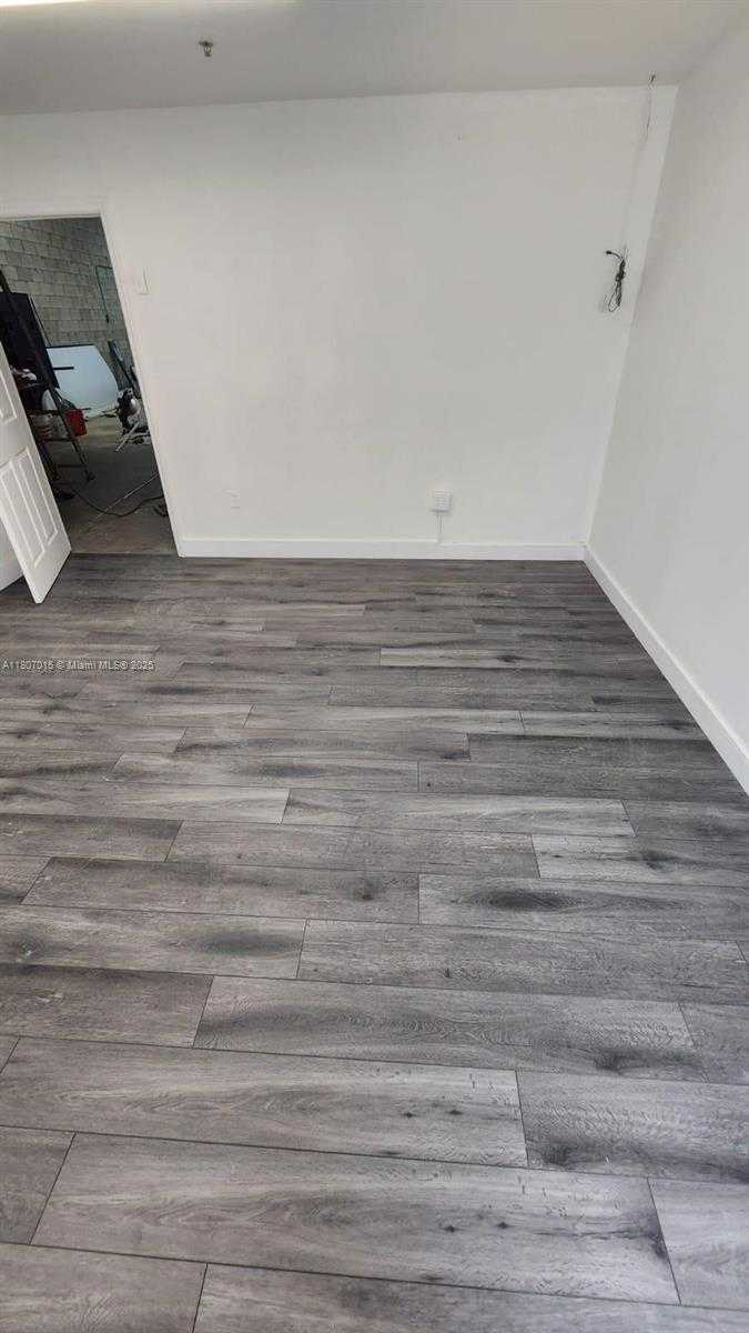 Small Image of 7951 NORTH WEST 33RD ST, Doral Number 8