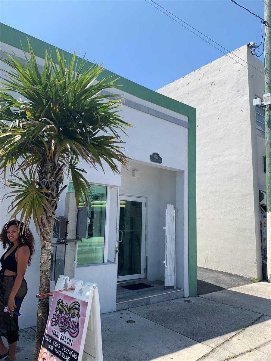 Small Image of 1772 WEST FLAGLER ST, Miami Number 3