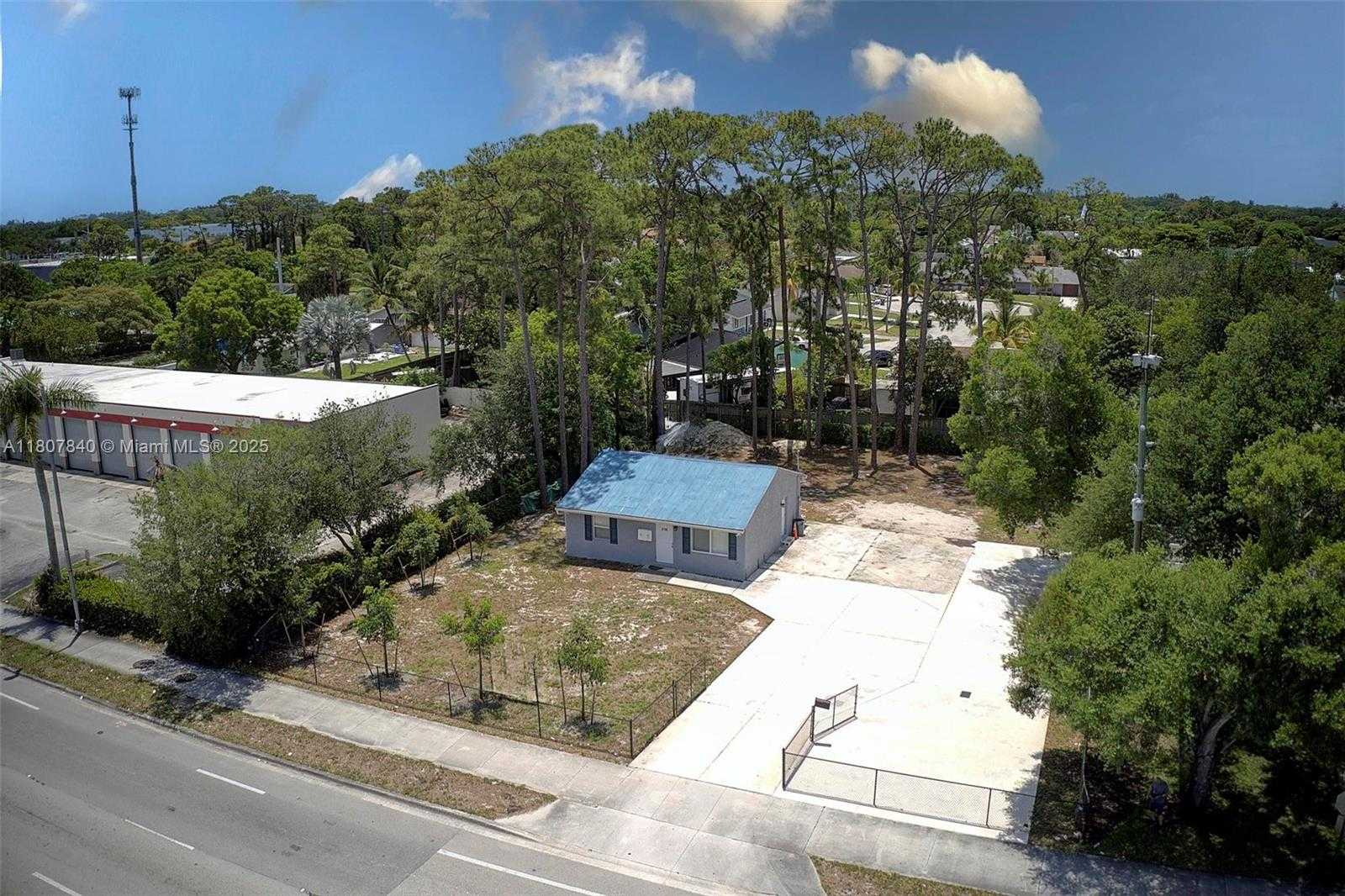 Small Image of 4736 LAKE WORTH RD, Green Acres Number 22