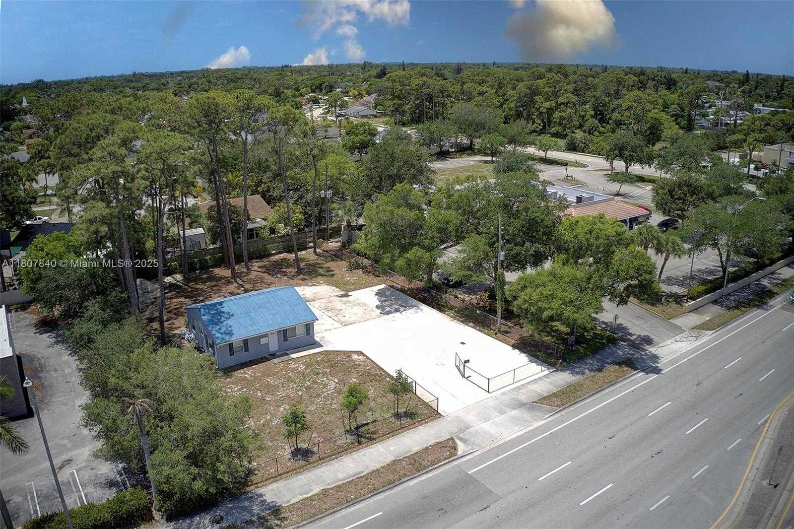 Small Image of 4736 LAKE WORTH RD, Green Acres Number 24