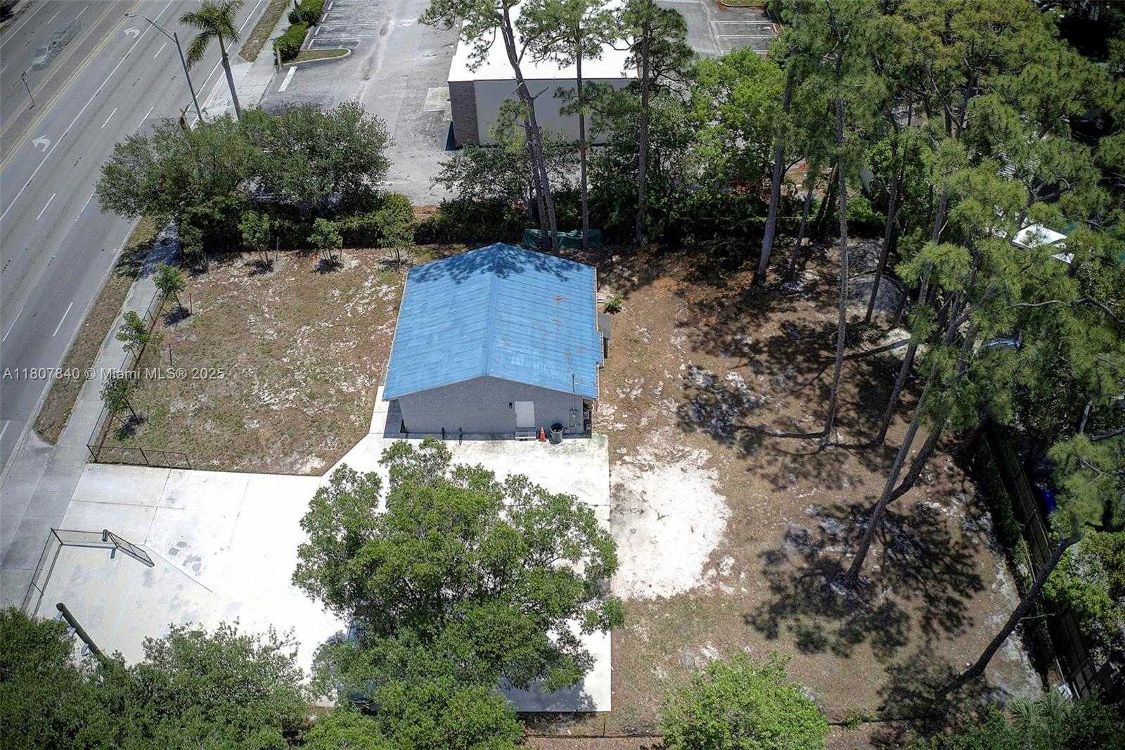Small Image of 4736 LAKE WORTH RD, Green Acres Number 32